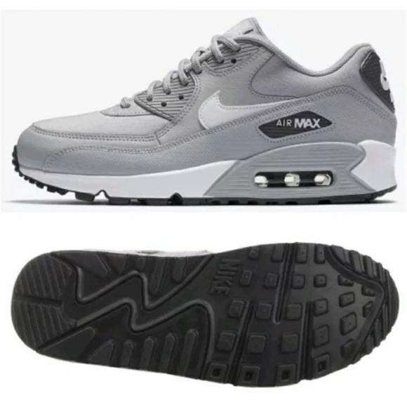 Nike Shoes - Nike Air Max 90 Woman's Size 9